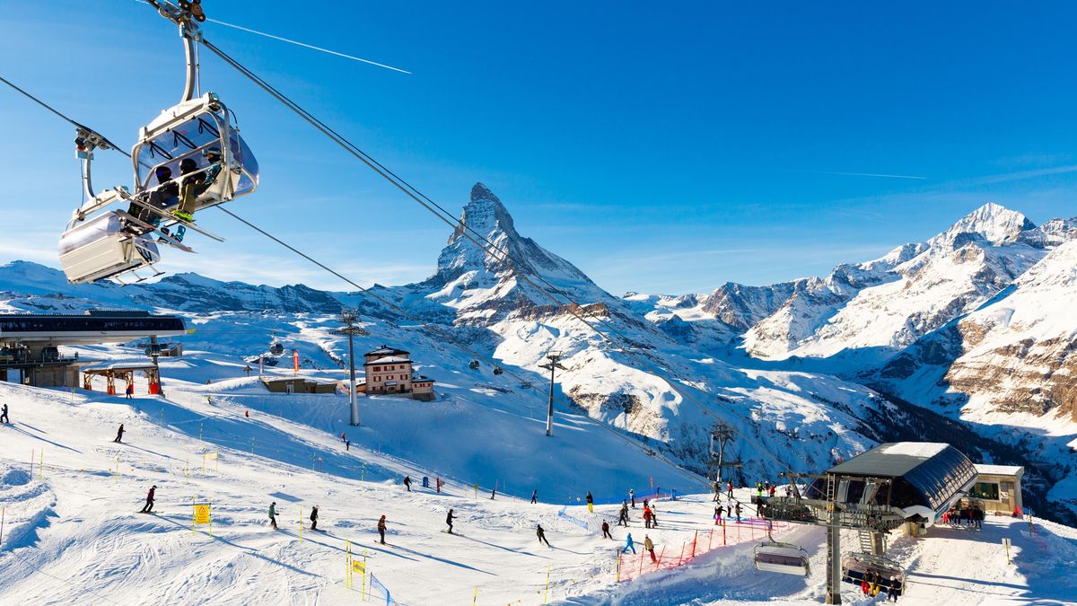 Po pádu laviny ve švýcarském Zermattu zemřeli tři lidé